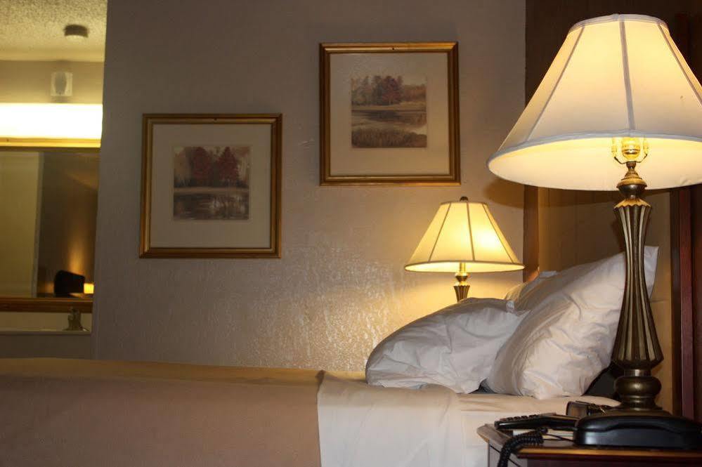 Rodeway Inn Kingsland Eksteriør billede